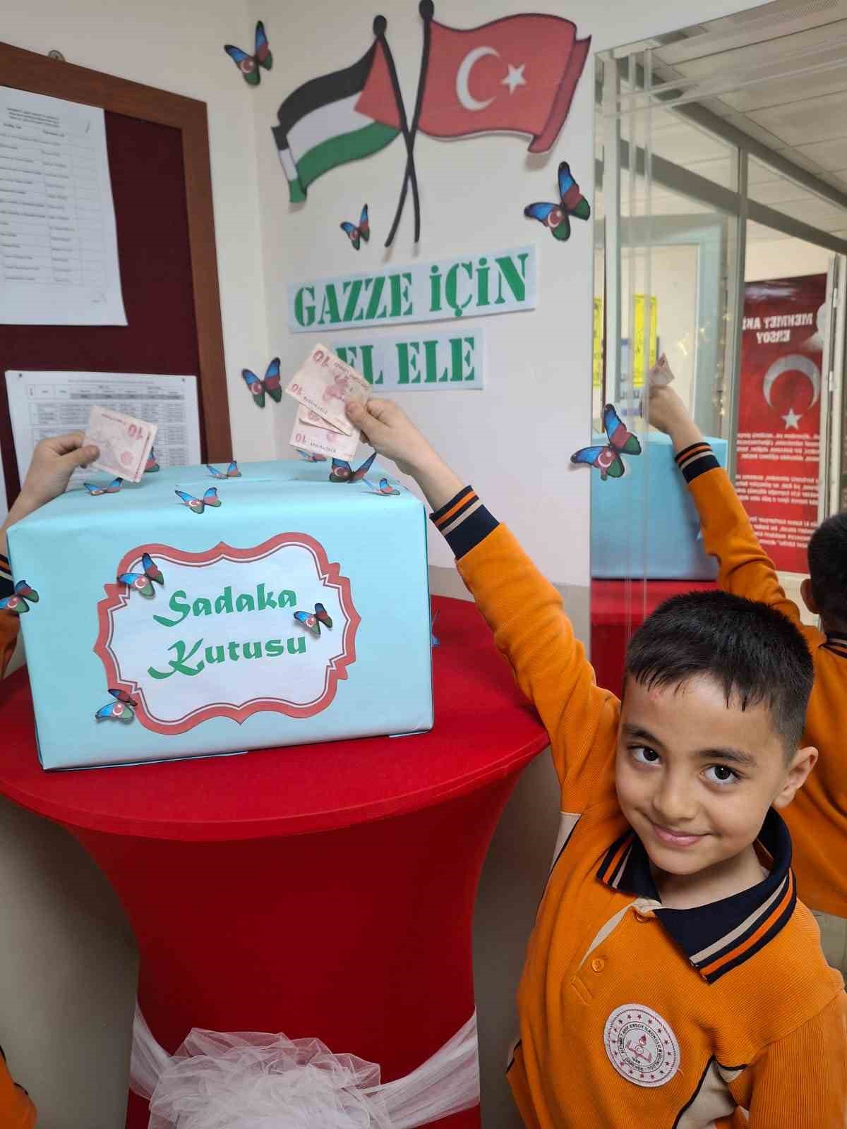 &Ouml;ğrencilerden Gazze&rsquo;ye yardım kampanyası
