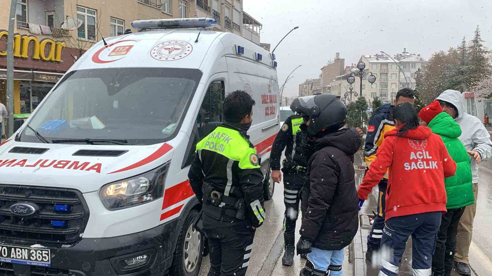 Karaman&rsquo;da motosikletin &ccedil;arptığı yaya yaralandı
