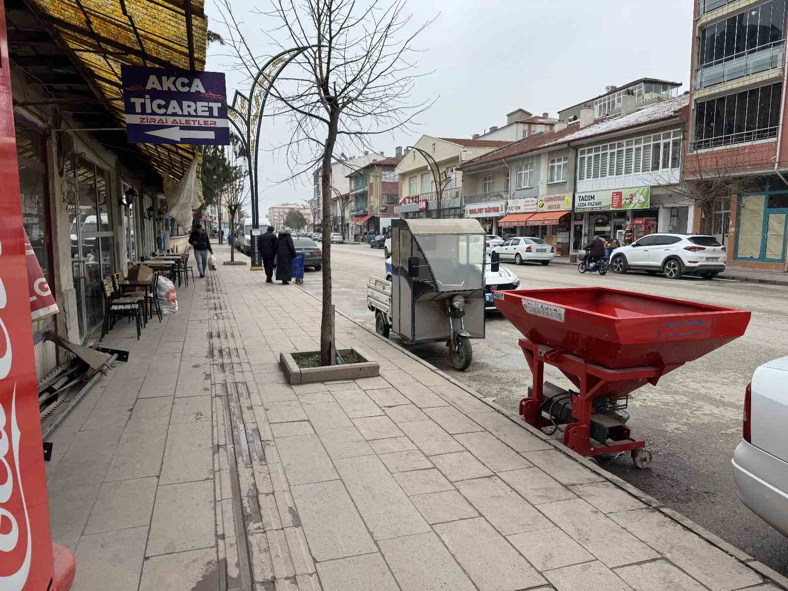Alaca’da kaldırım işgaline geçit verilmeyecek