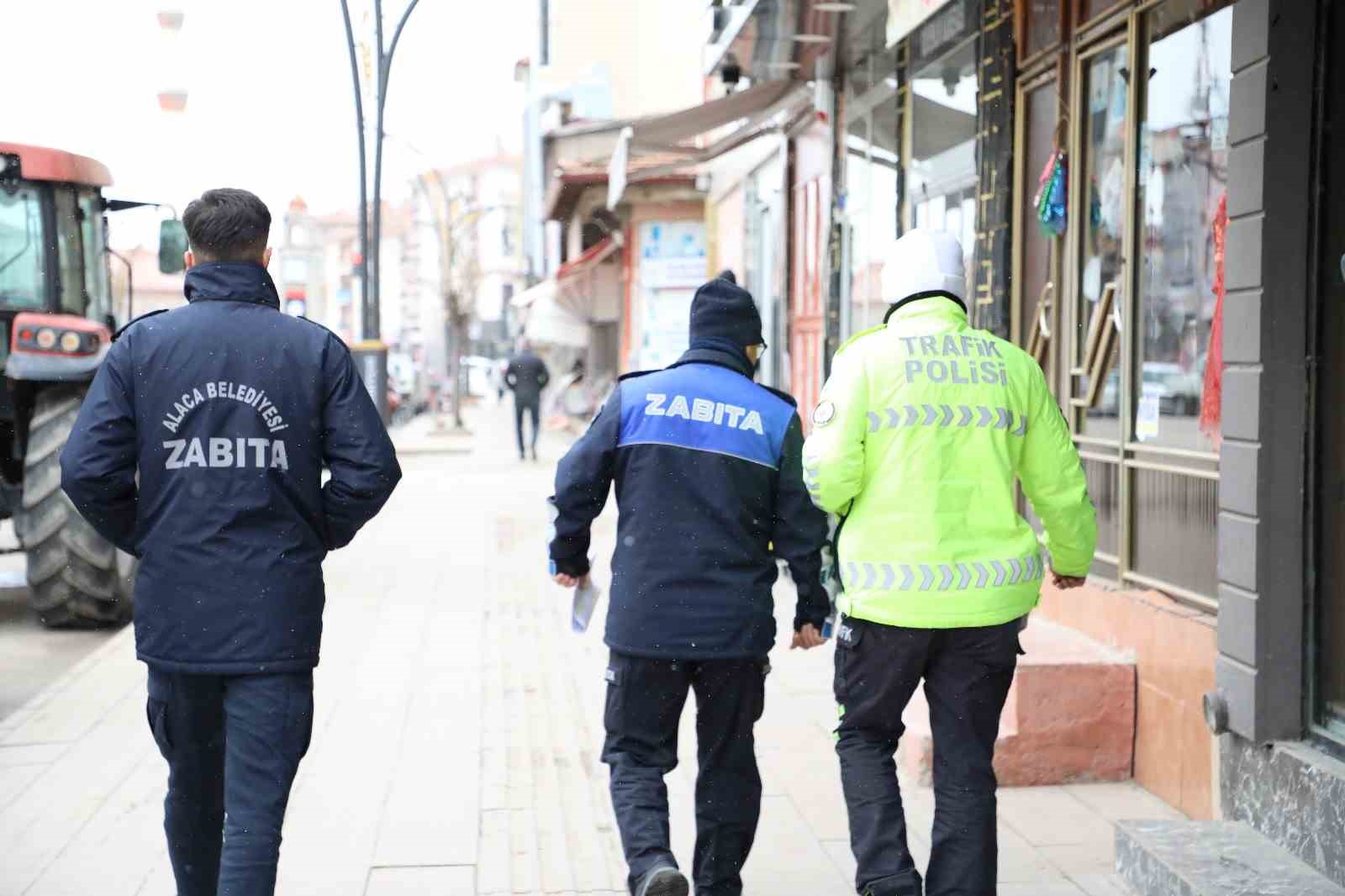 Alaca’da kaldırım işgaline geçit verilmeyecek
