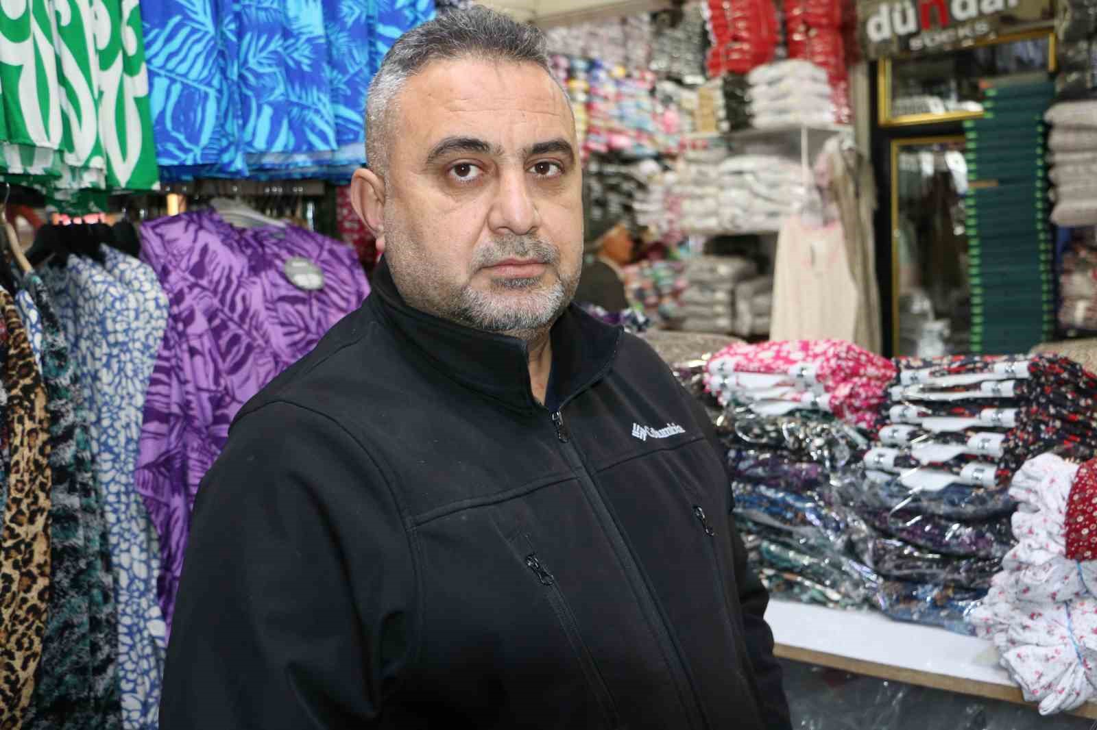 Diyarbakır&rsquo;da tarihi mekanlardaki başıboş k&ouml;pekler tedirgin ediyor
