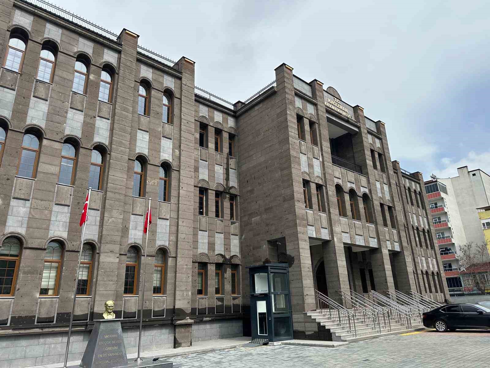 Kağızman yeni hükümet binası hizmete girdi