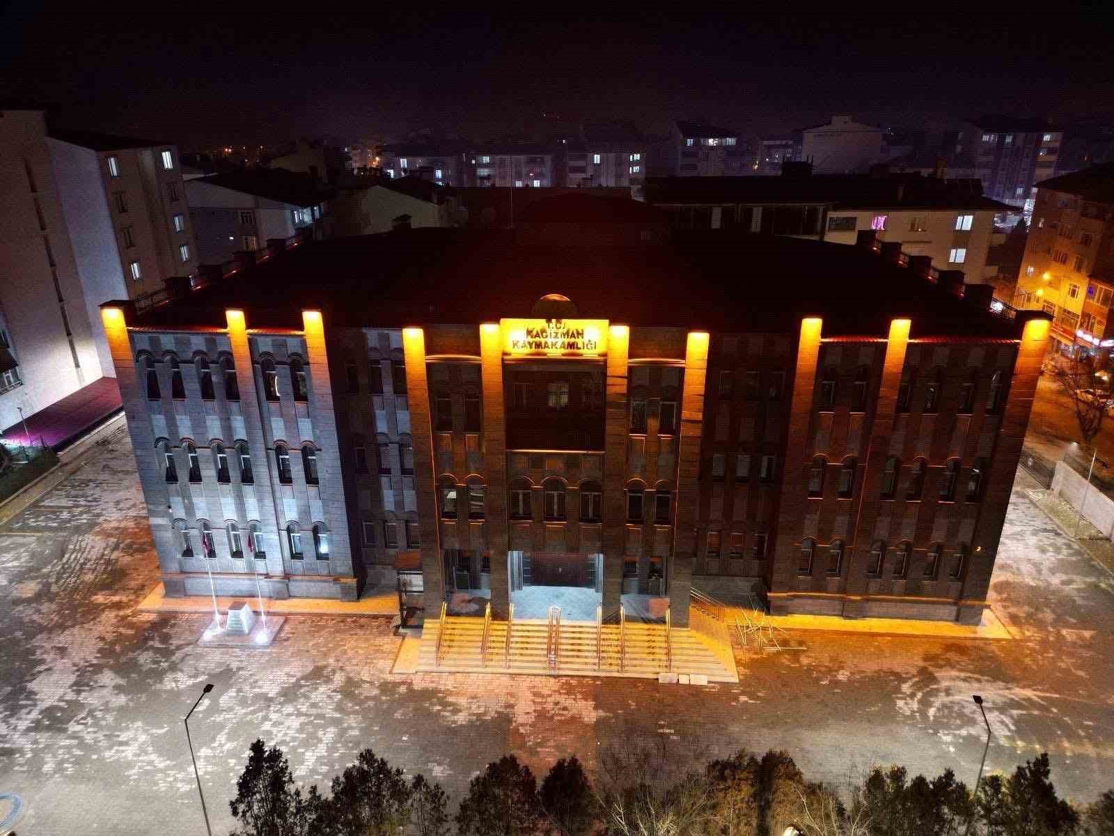 Kağızman yeni h&uuml;k&uuml;met binası hizmete girdi
