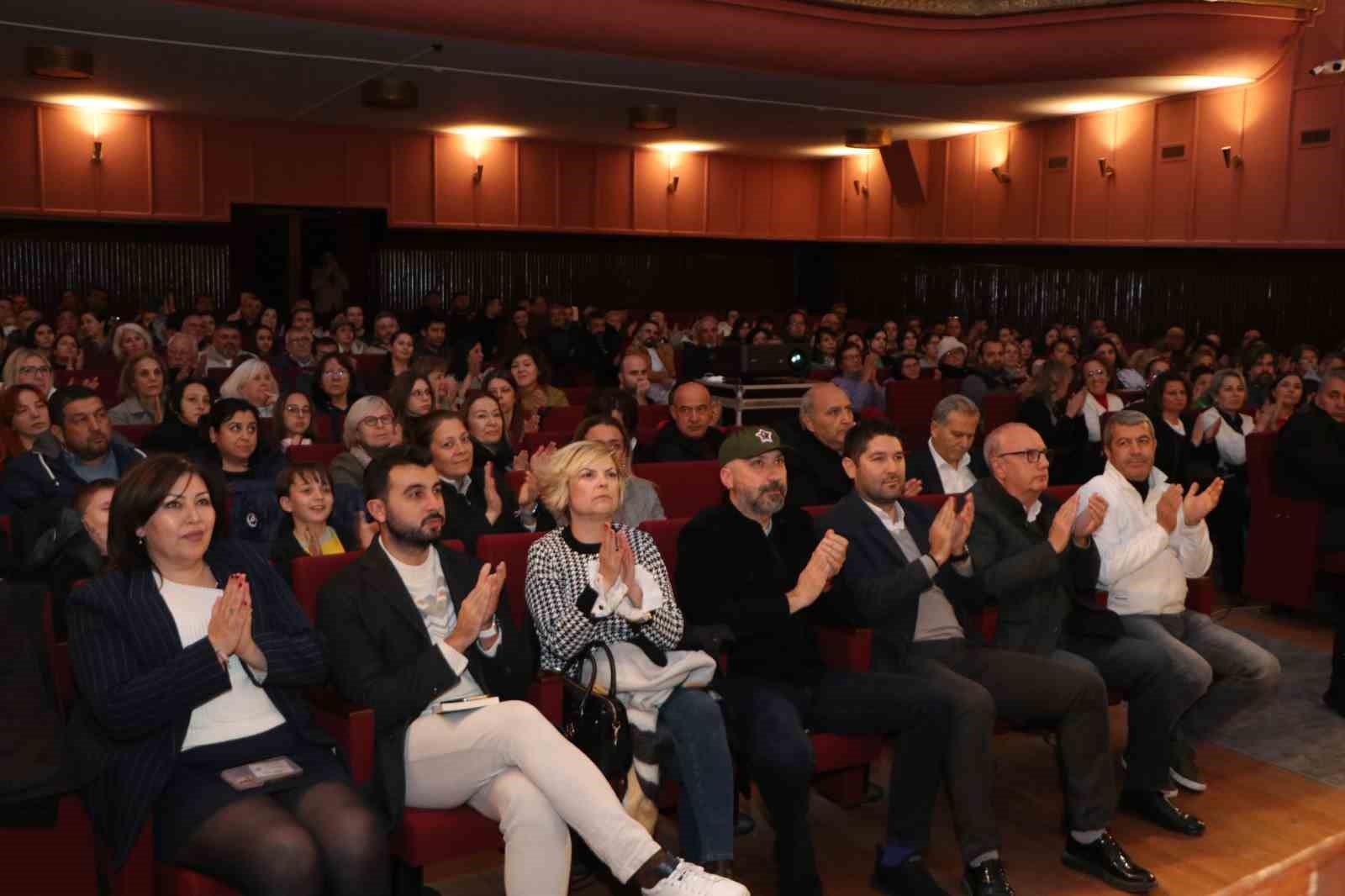 Araştırmacı yazar Akın, Sökeliler ile buluştu
