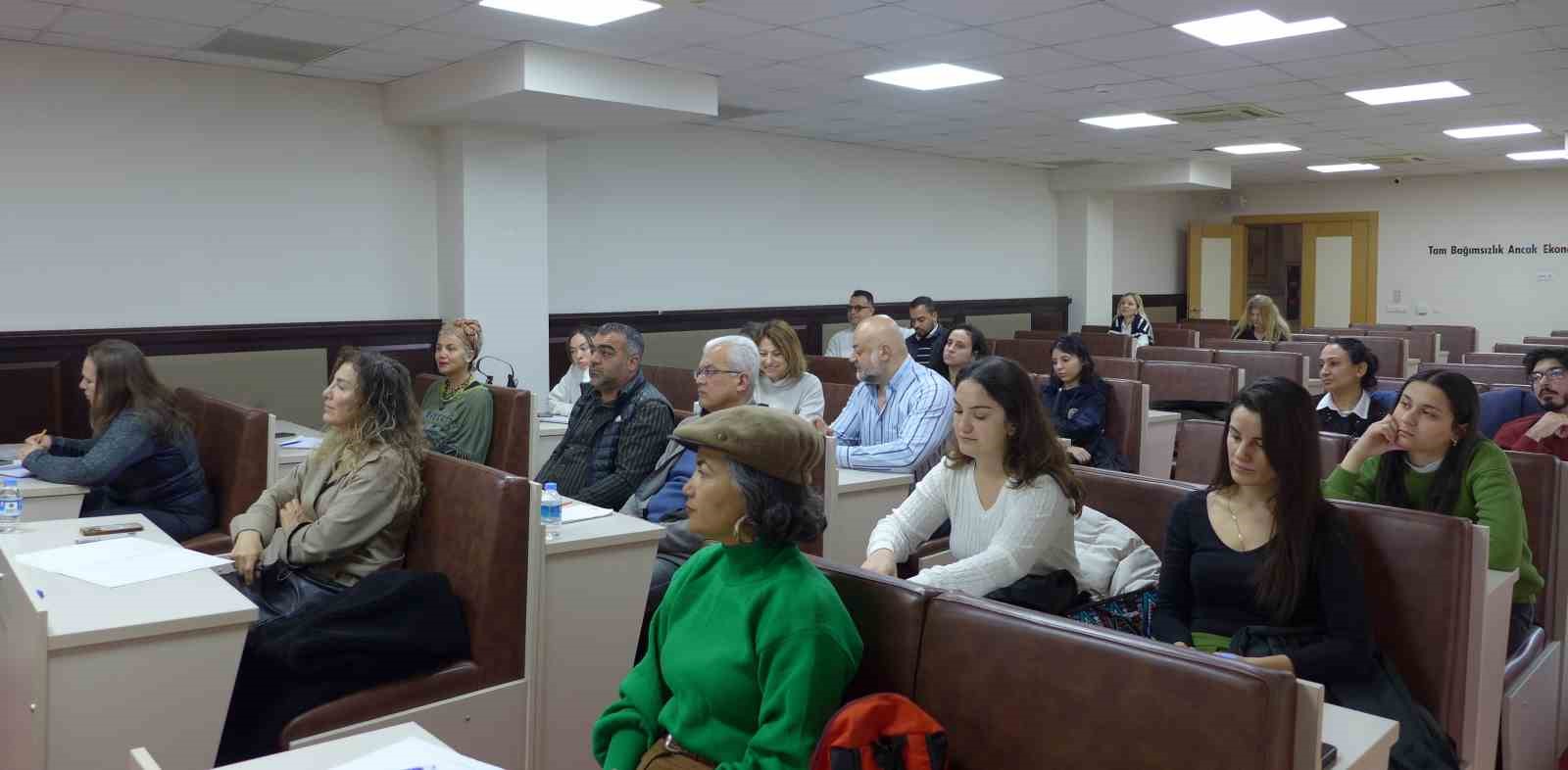 &quot;Zor Durum ve Zor İnsanları İkna Yönetimi&quot; eğitimi KUTO’da yapıldı