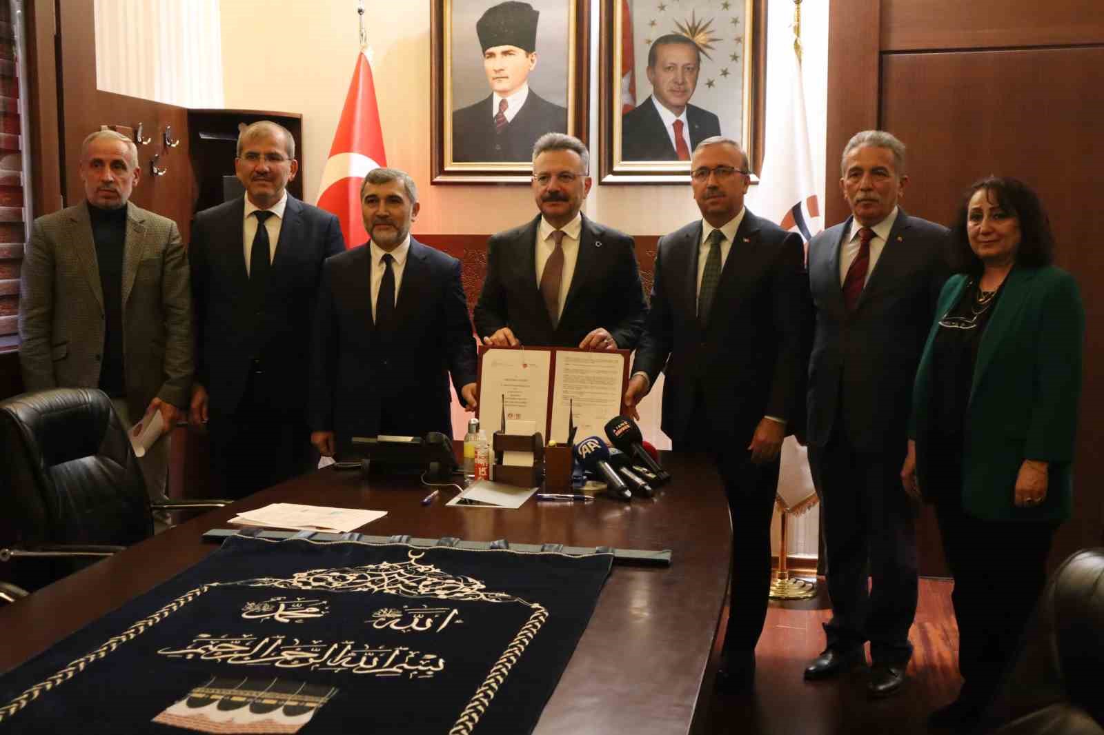 &rsquo;Cami Minber &Ouml;rt&uuml;s&uuml;&rsquo; protokol&uuml; imzalandı
