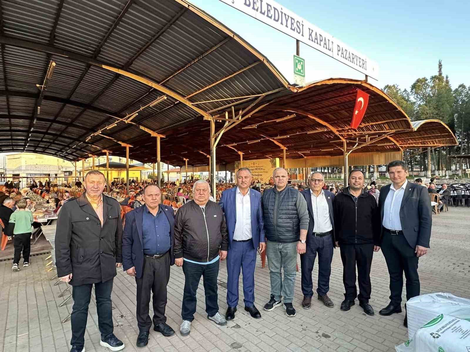 Başkan P&uuml;t&uuml;n, Beyağa&ccedil;lı hemşehrilerini iftar sofrasında ağırladı
