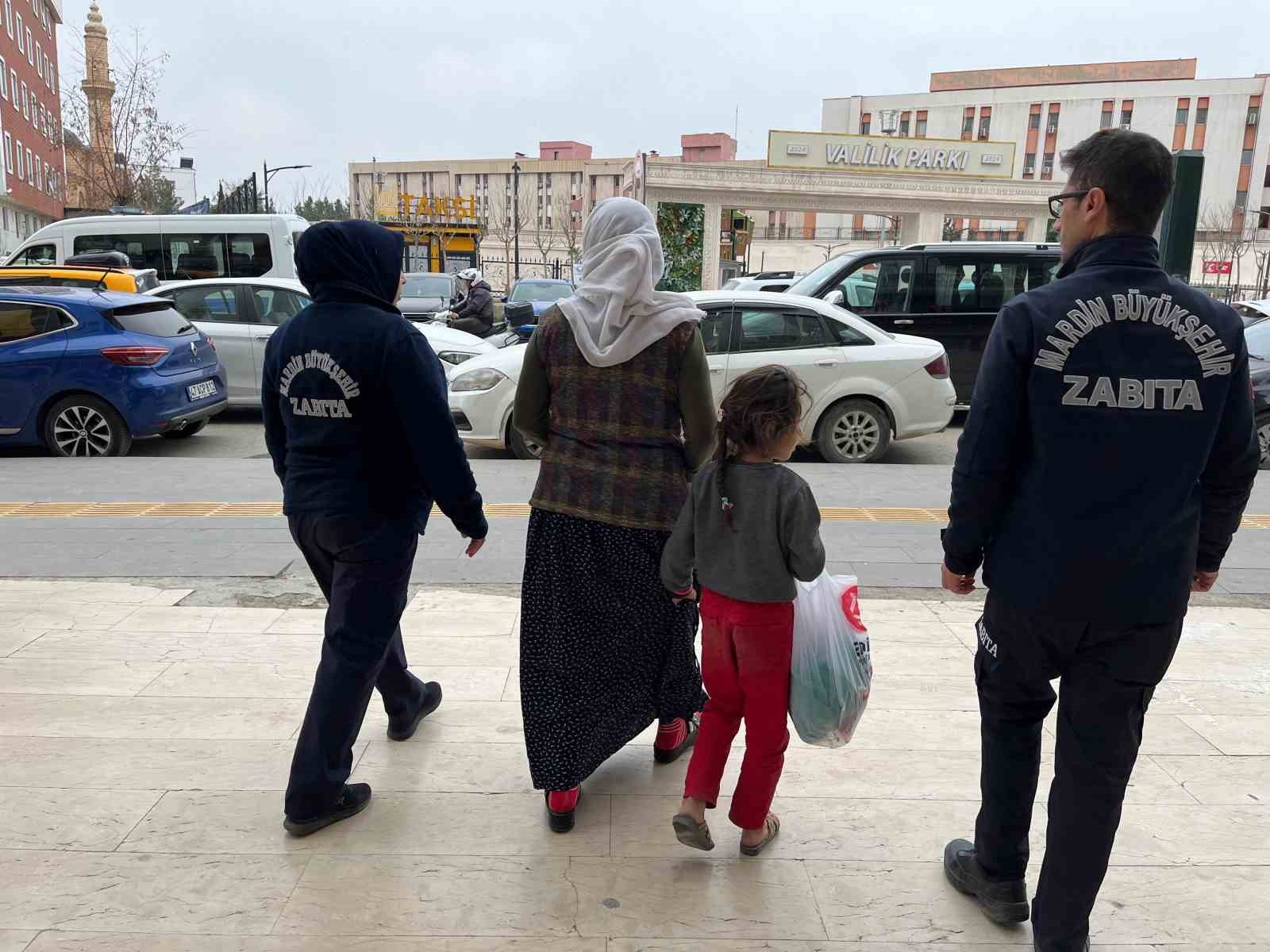 Mardin’de lüks telefonla görüntülenen dilenci yakayı ele verdi
