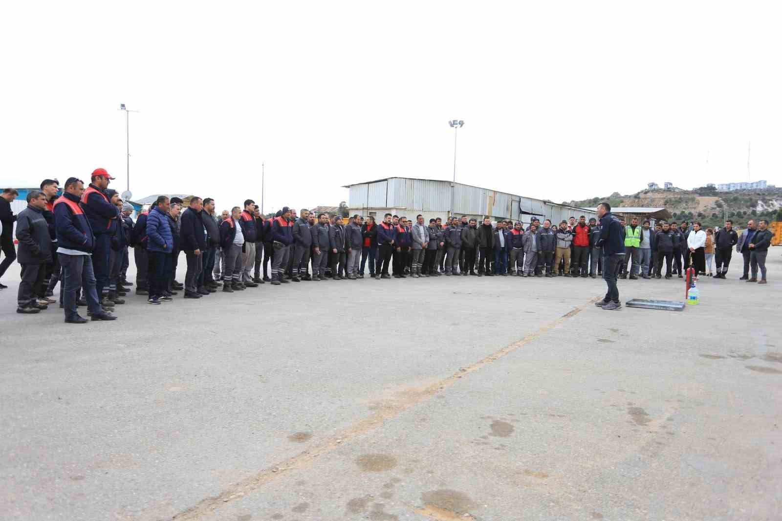 Kepez&rsquo;de belediye personeline yangın eğitimi verildi
