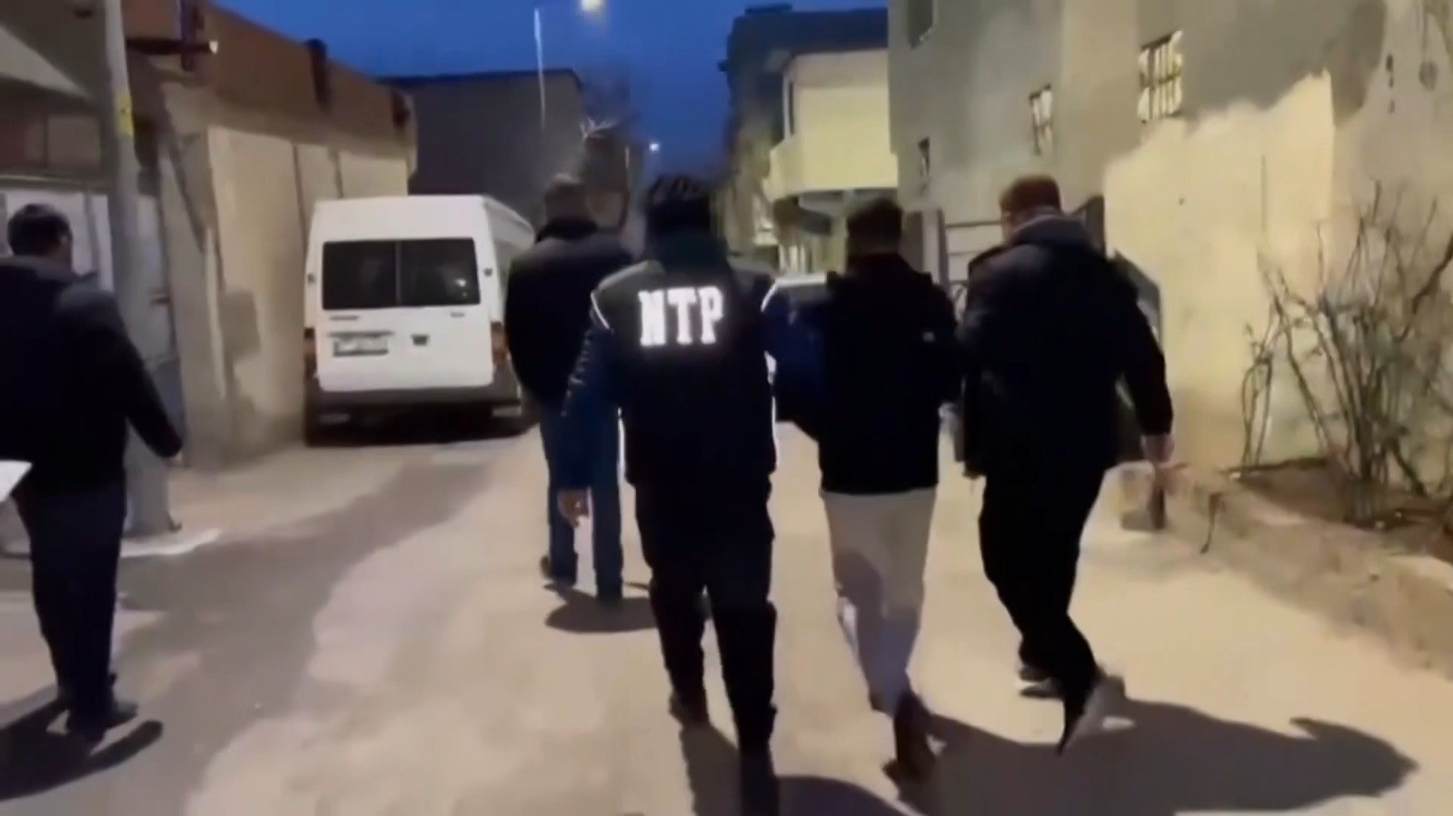 Suruç’ta aranan uyuşturucu satıcıları yakalandı