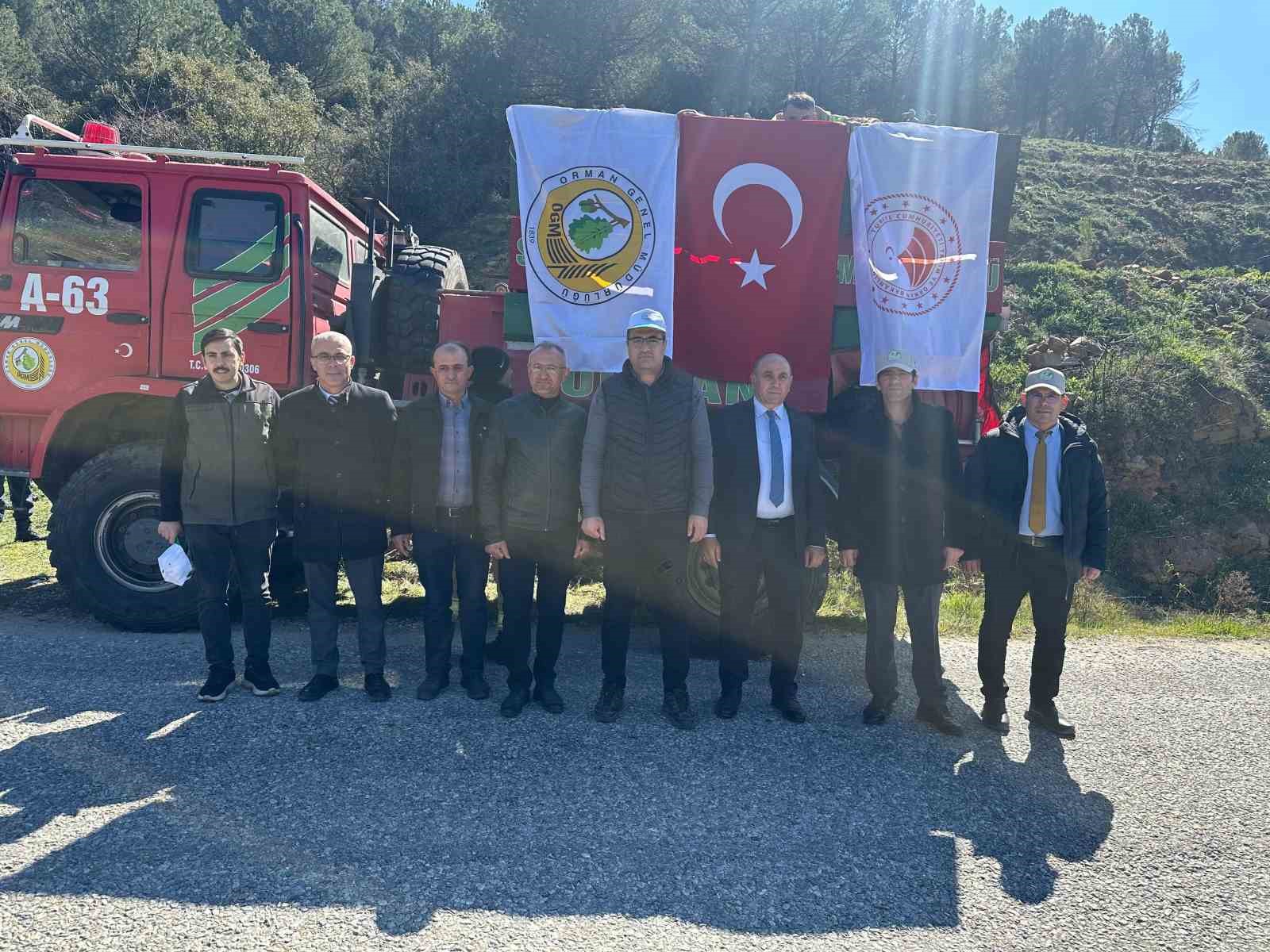 Sarıg&ouml;l&rsquo;de 400 fıstık &ccedil;amı toprakla buluştu
