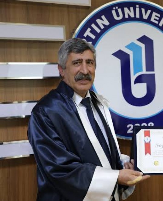 Yeni bitki t&uuml;r&uuml; keşfedildi:  Bitkiye hayatını kaybeden &ouml;ğretim &uuml;yesinin adı verildi
