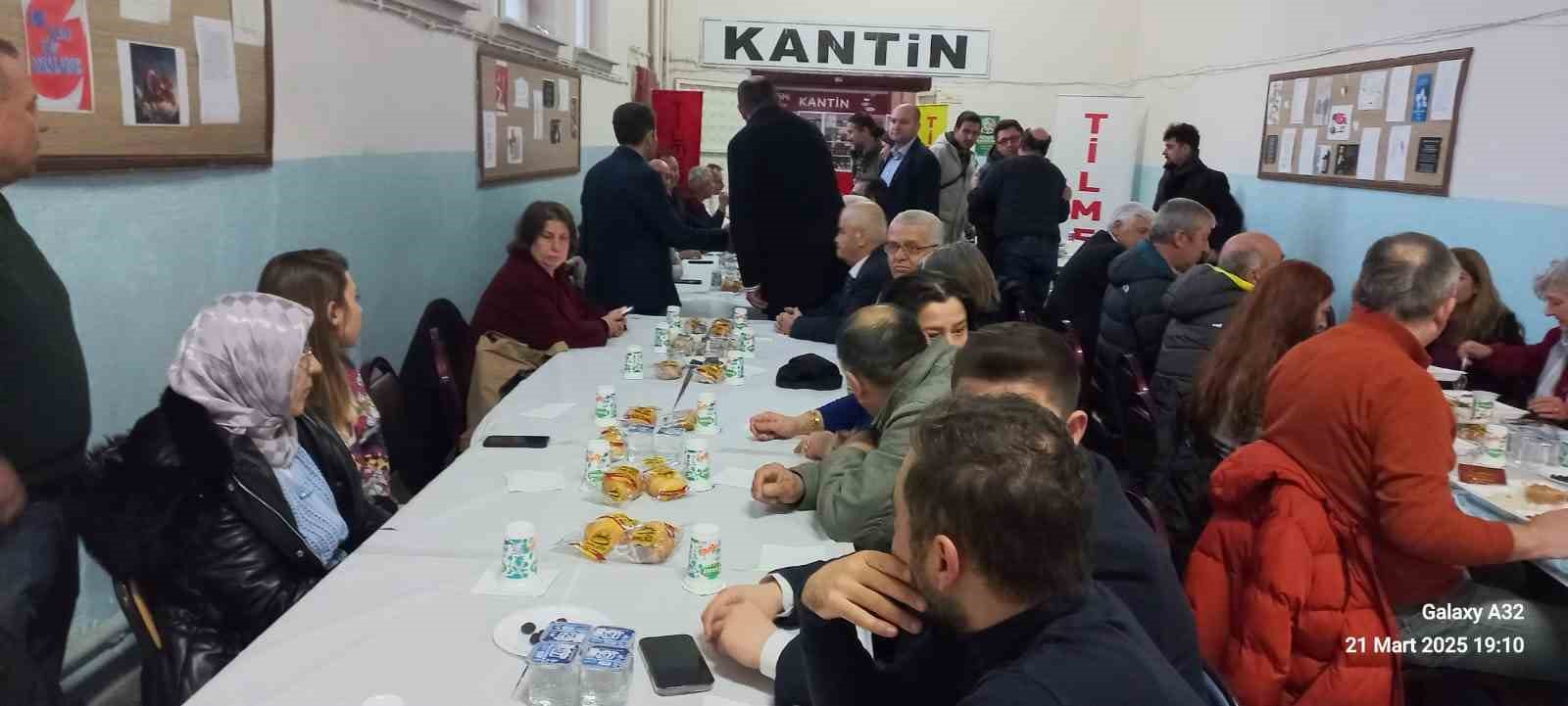 Yetmiş yıl &ouml;ncesinin mezunları ile iftar yemeğinde buluşuldu
