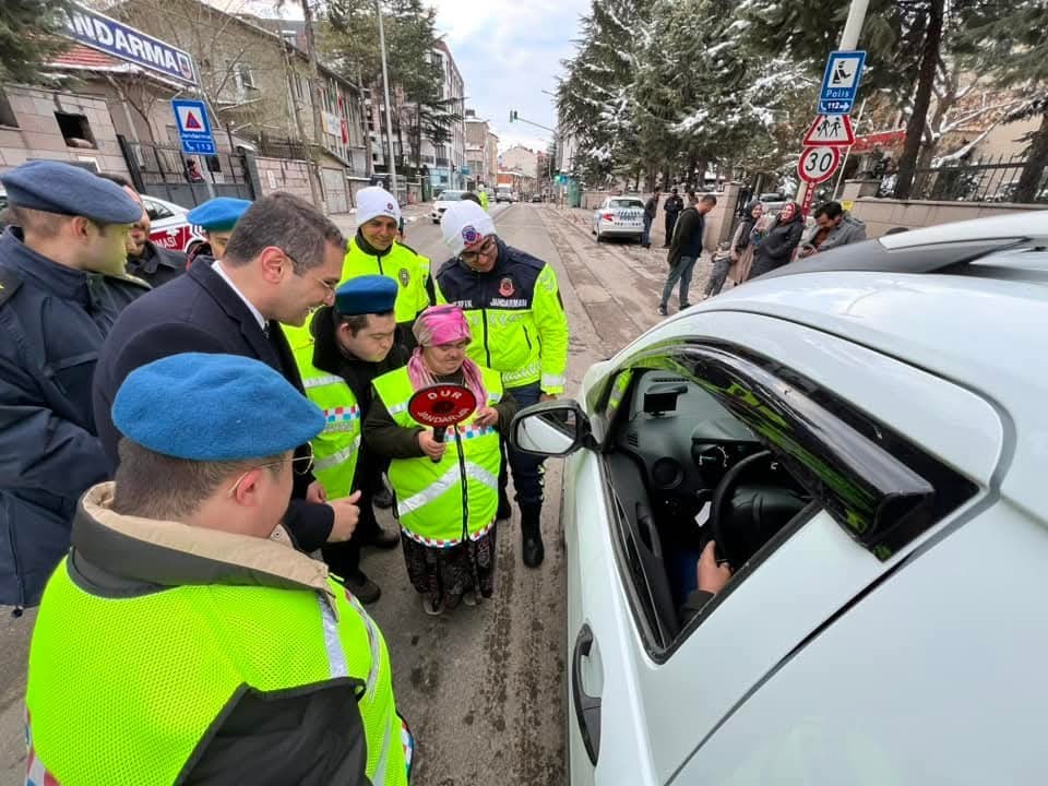 Bozkır’da Down sendromlu çocuklara trafik eğitimi verildi