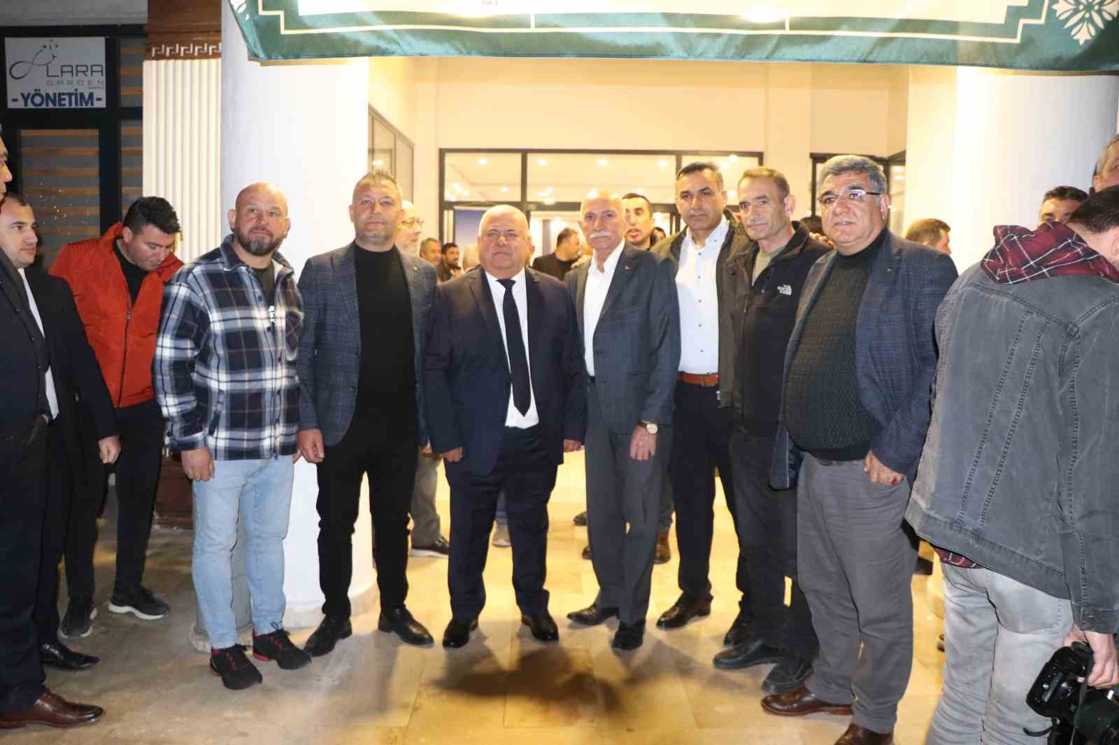 DESOB geleneksel iftar yemeğinde esnaf ve protokolü bir araya getirdi