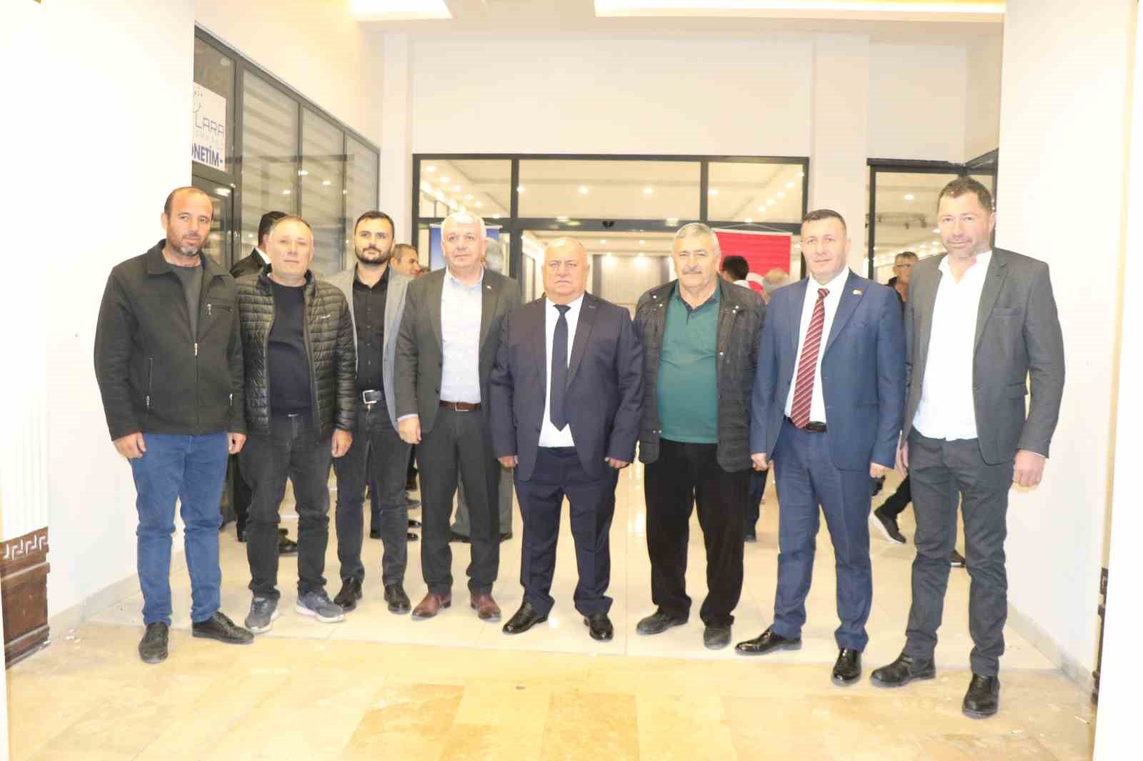 DESOB geleneksel iftar yemeğinde esnaf ve protokol&uuml; bir araya getirdi
