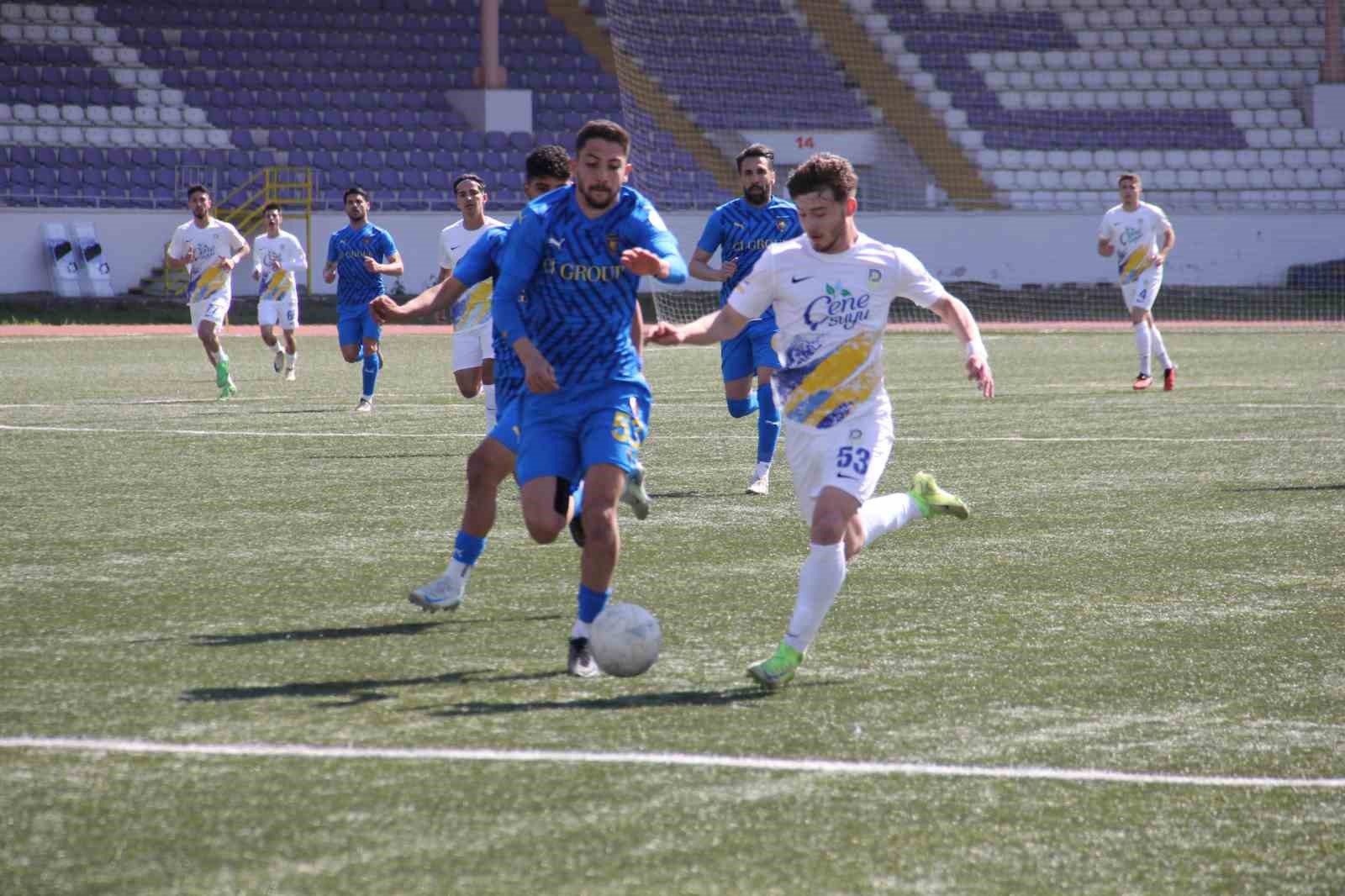 TFF 2. Lig: Belediye Derincespor: 2 - Bucaspor 1928: 3
