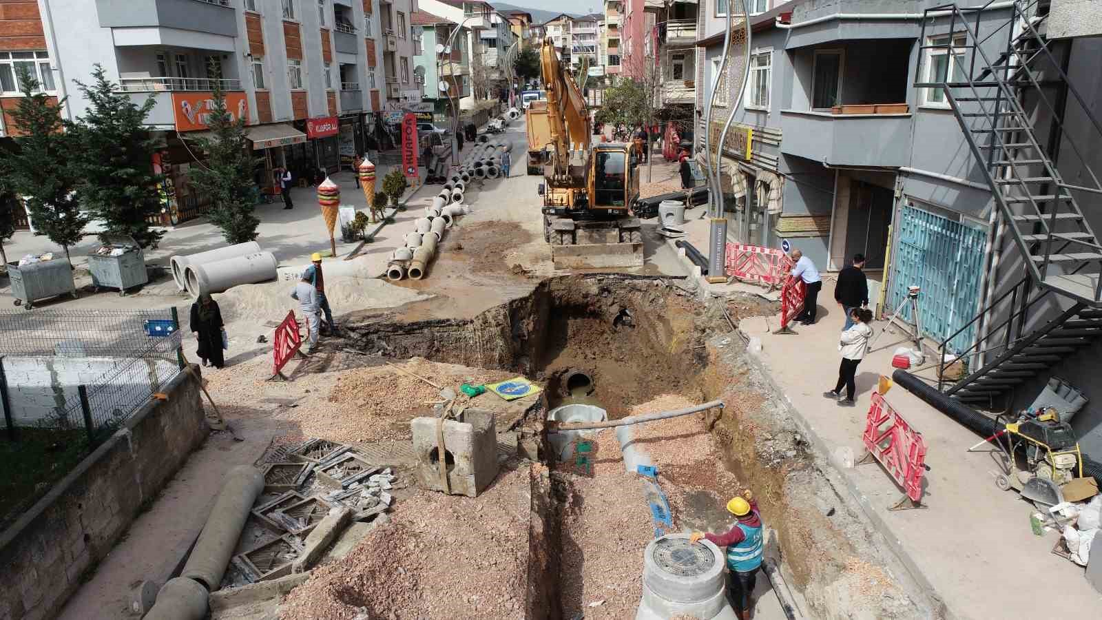 Denizciler Caddesi’nde altyapı çalışmalarının yüzde 55’i tamamlandı