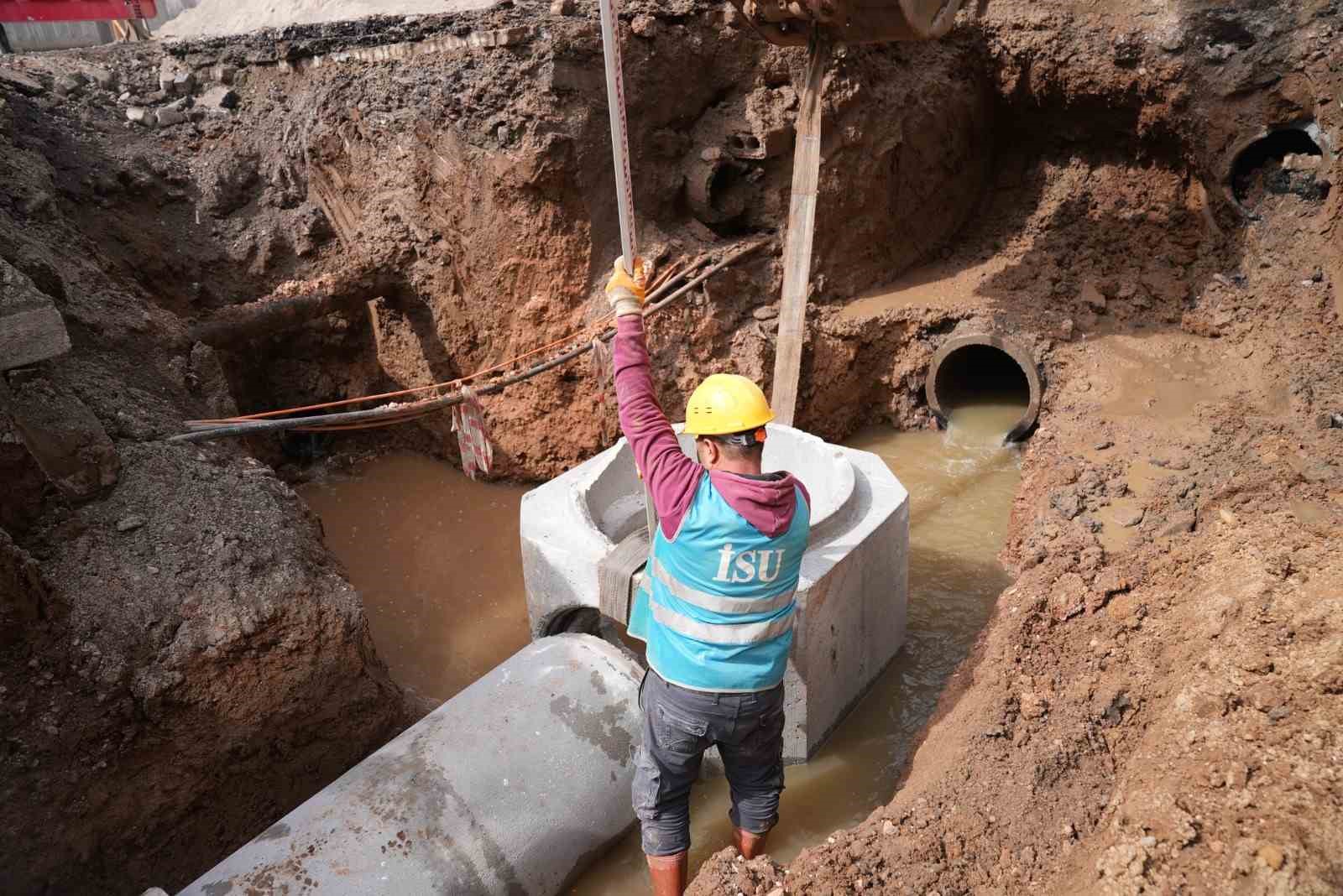 Denizciler Caddesi’nde altyapı çalışmalarının yüzde 55’i tamamlandı
