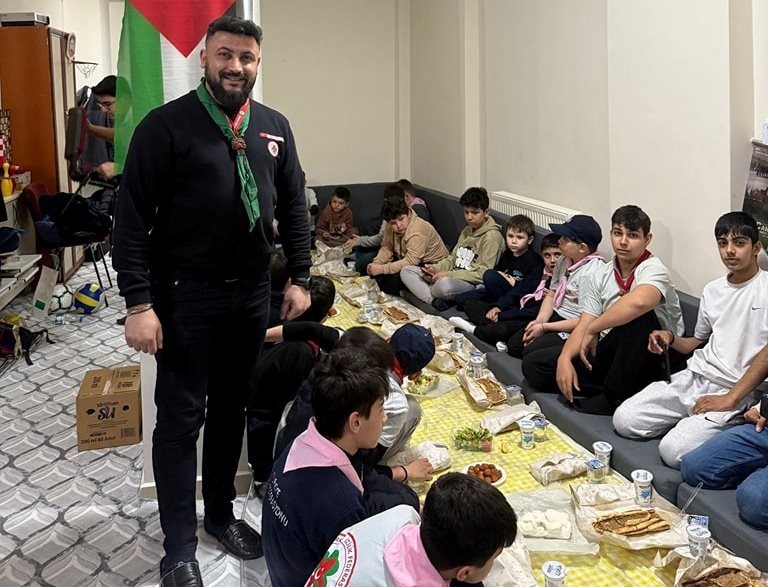 Simav’da Diyanet İzcileri iftarda buluştu