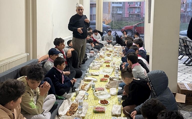 Simav&rsquo;da Diyanet İzcileri iftarda buluştu
