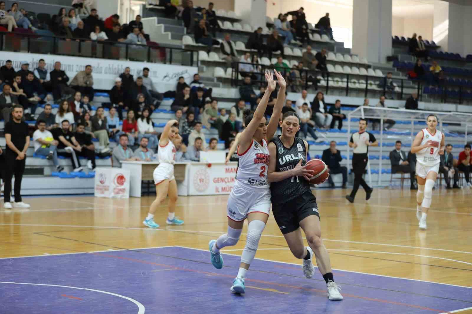 Play- Off’u garantileyen Turgutlu Belediyesi yine galip