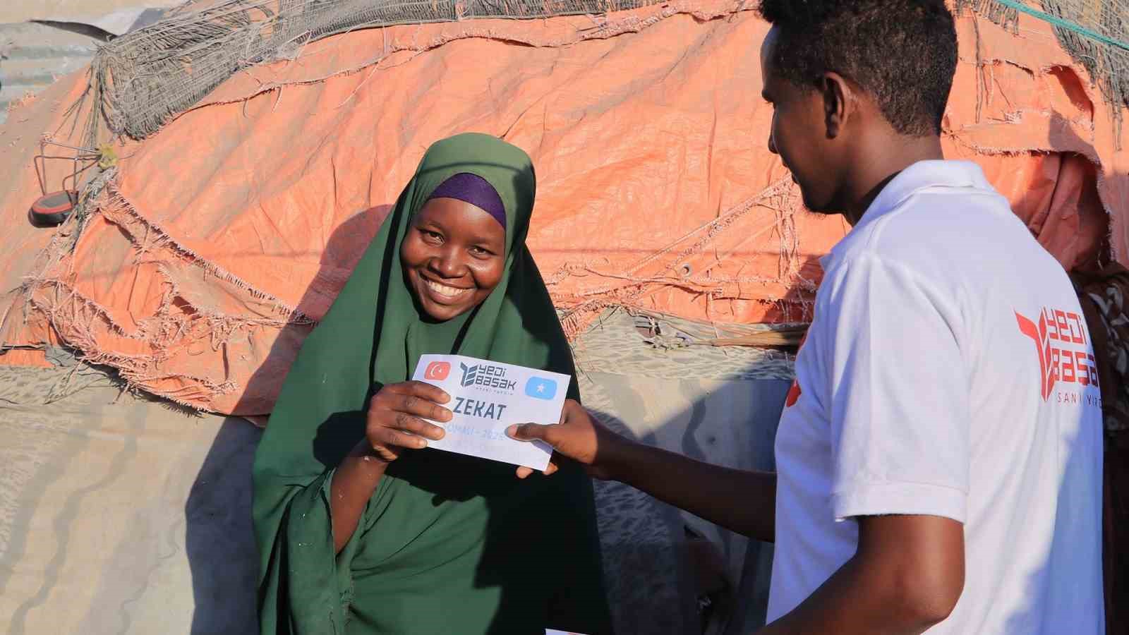 Yedi Başak fitre ve zekat dağıtımlarına hız kesmeden devam ediyor
