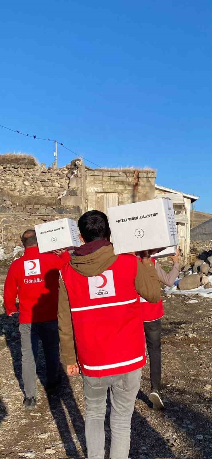 Türk Kızılay Ağrı’da hayırseverlerin bağışlarını ihtiyaç sahiplerine ulaştırıyor
