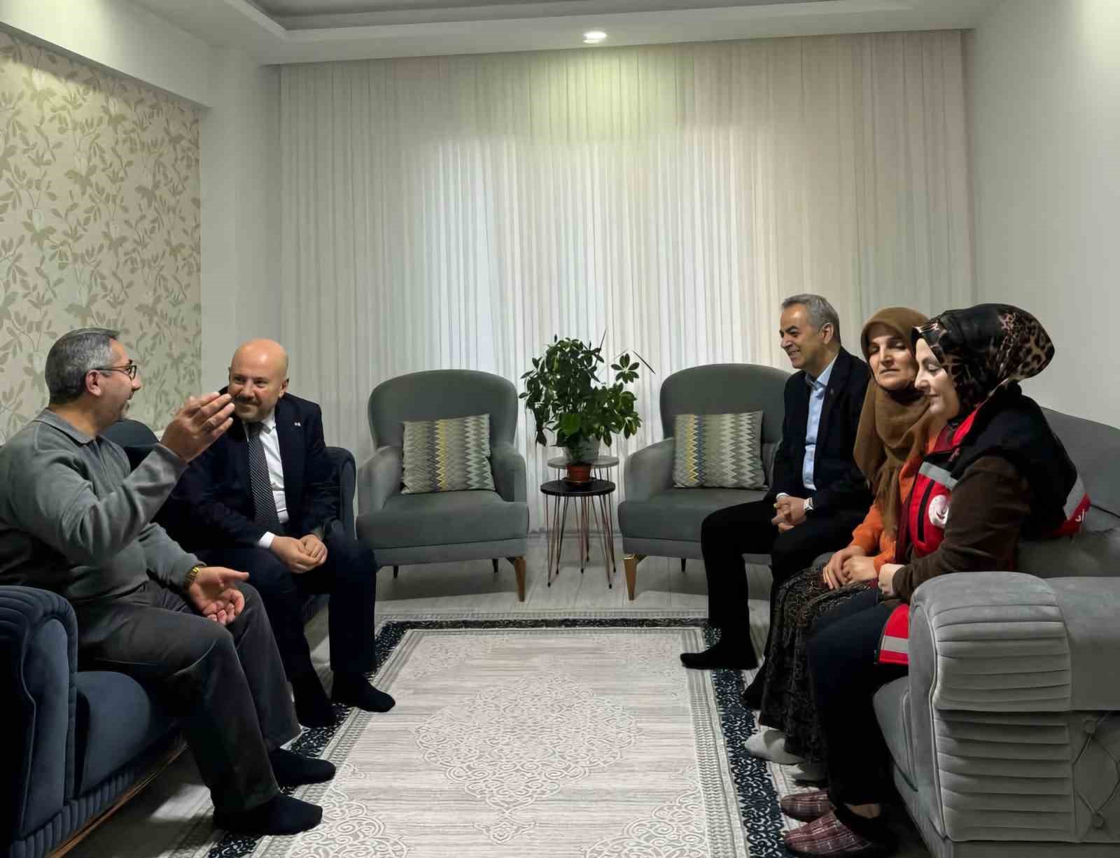 Aile ve Sosyal Hizmetler Bakanlığı personeli şehit aileleri ile iftarda buluştu