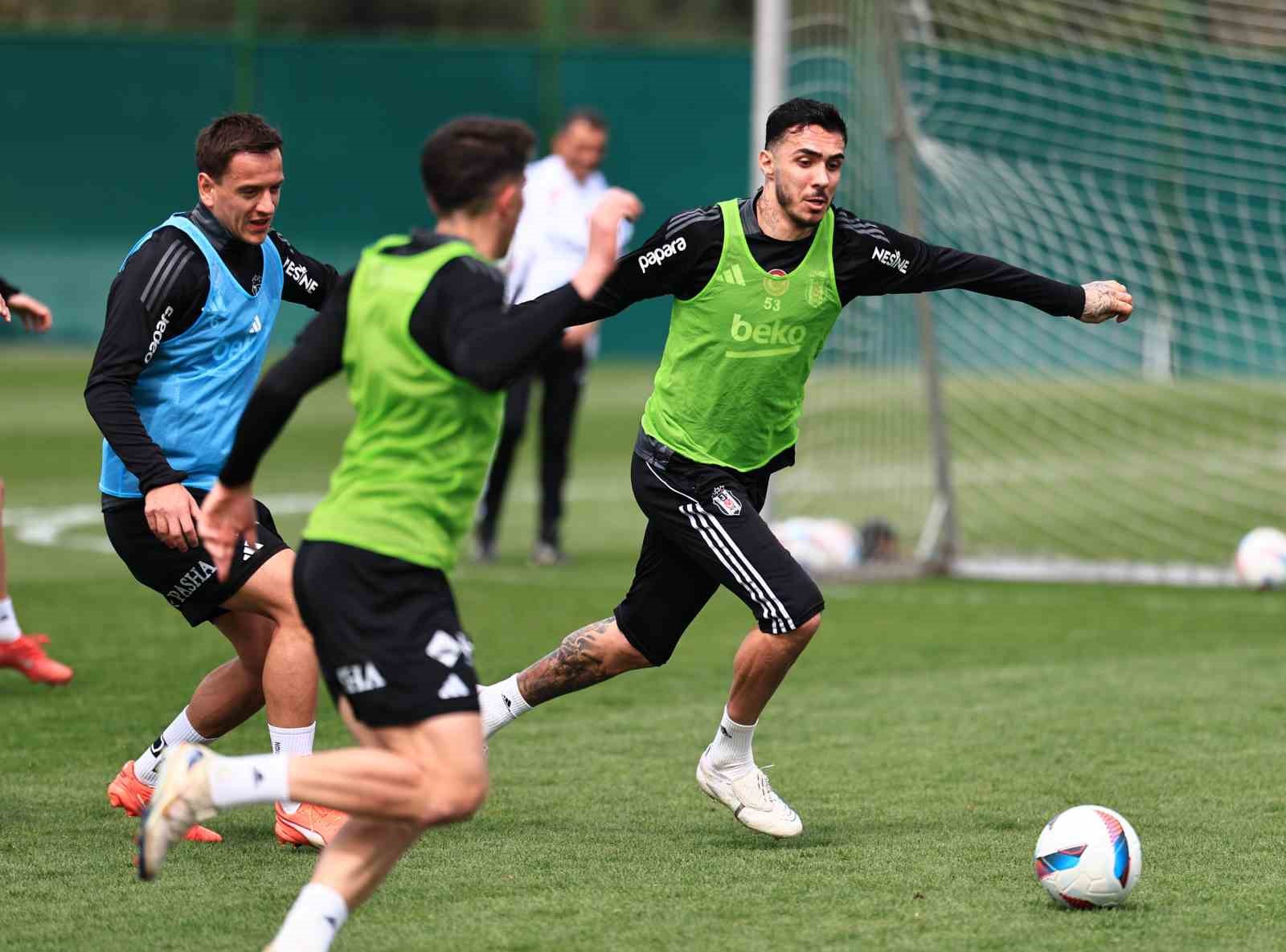 Beşiktaş’ta, Galatasaray derbisinin hazırlıkları devam etti
