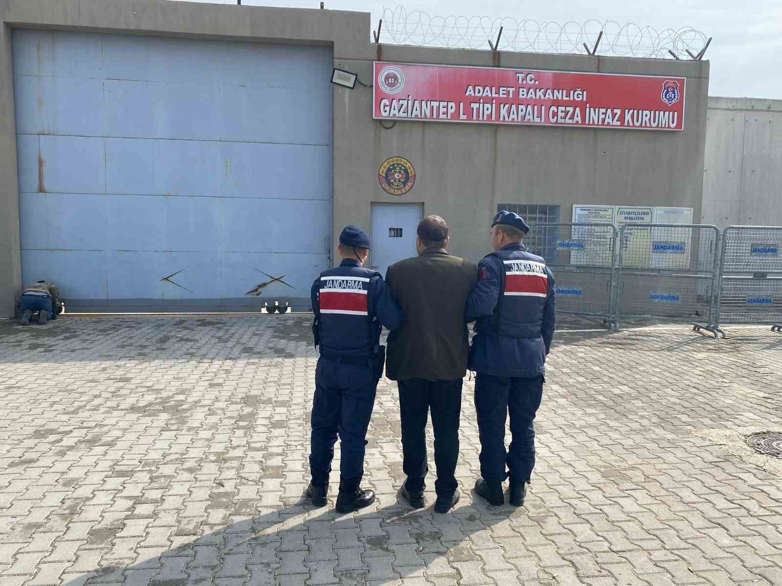 Kesinleşmiş hapis cezası bulunan 3 şahıs yakalandı
