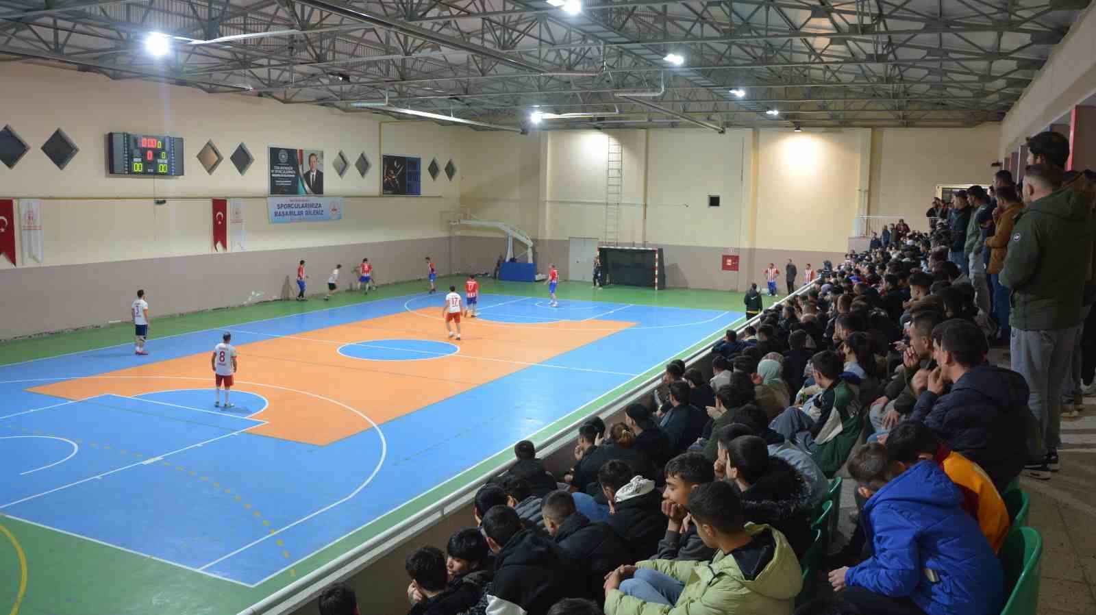 Demirci orman futsal turnuvasının şampiyonu oldu
