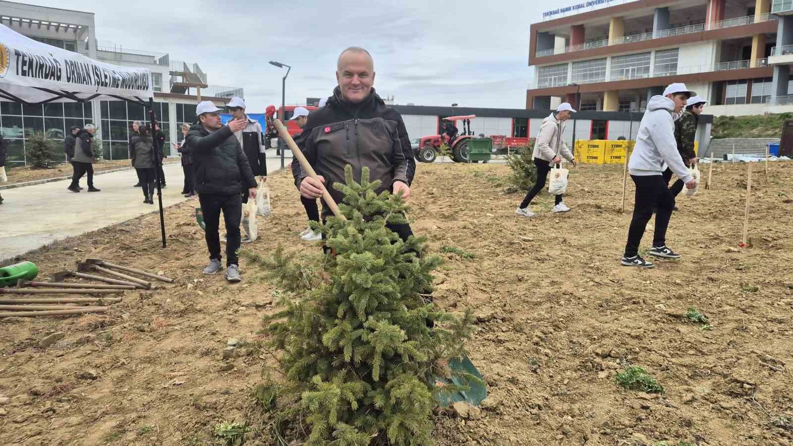 Tekirdağ&rsquo;da yeşil gelecek atağı: 300 bin fidan
