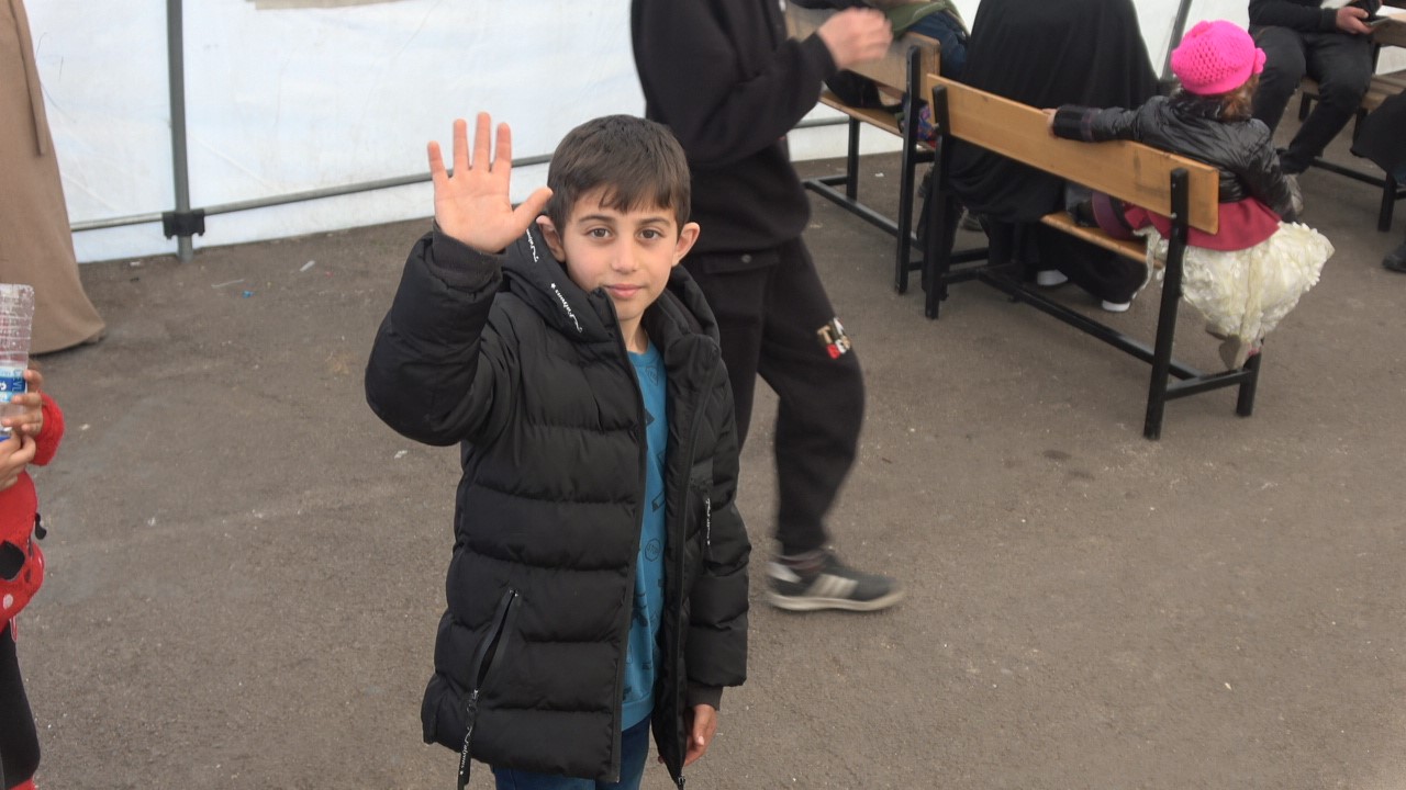 Bayram &ouml;ncesi Suriyelilerin &uuml;lkelerine d&ouml;n&uuml;ş&uuml; yoğunlaştı
