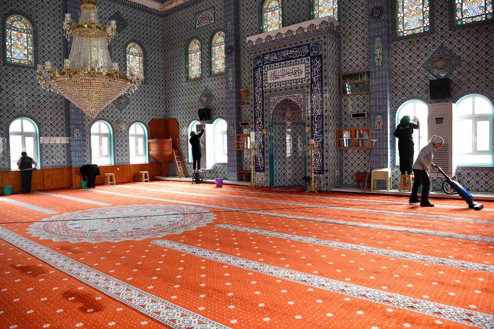 Bayram &ouml;ncesi temizlikler sıkılaştırıldı
