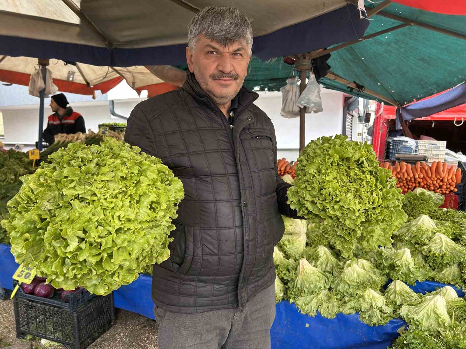 Plansız üretim ve fiyatlardaki değişkenlik pazarcıyı zor durumda bırakıyor