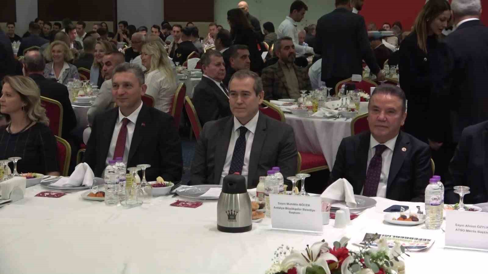 ATSO’nun iftar programında iş dünyası ile Antalya protokolü bir araya geldi