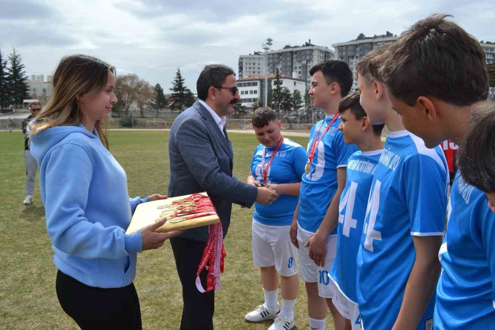 Eskişehir’de Okul Sporları Ragbi İl Birinciliği sona erdi
