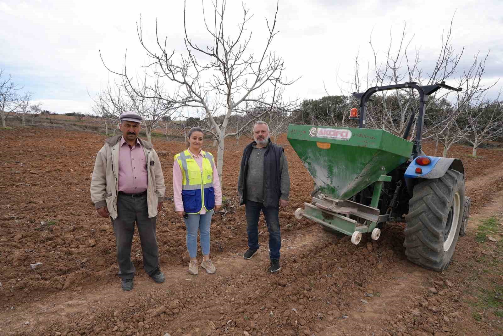 Denizli’de 542 çiftçiye 75 bin 100 kilogram gübre desteği sağladı 