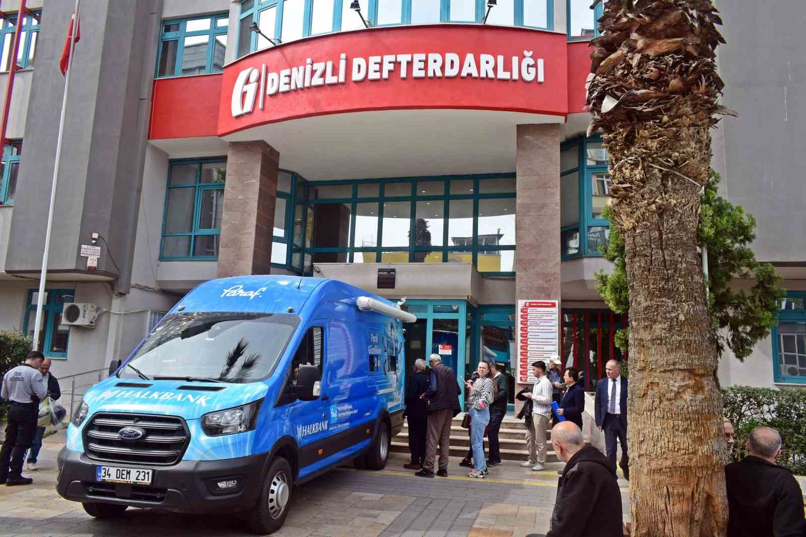 Denizli Defterdarlığı yoğunluk nedeniyle mobil ödeme aracı hizmetini başlattı