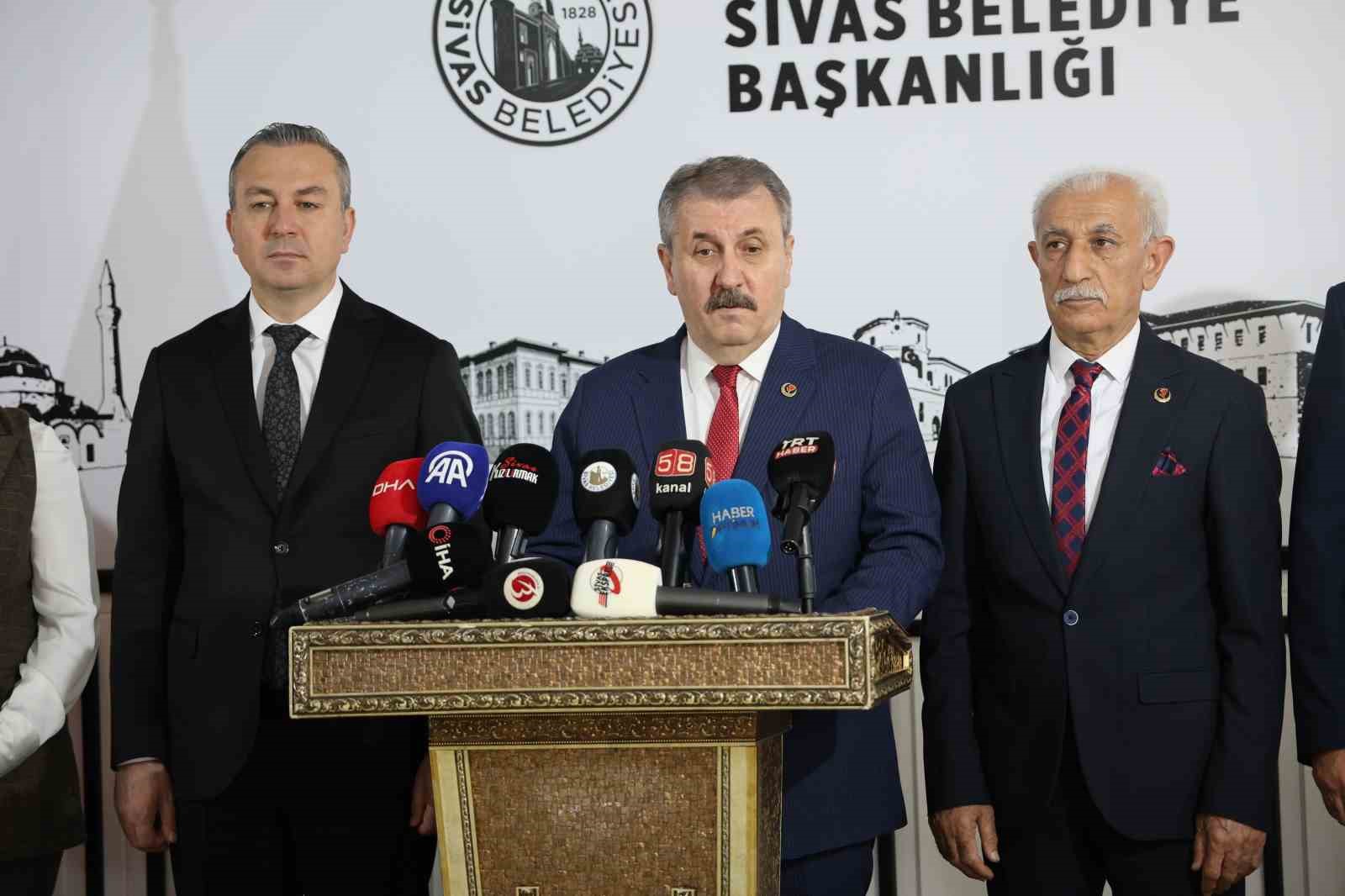 Destici: "Ortada bir hırsızlık varsa elbette ki savcılar bunu soruşturacaktır"