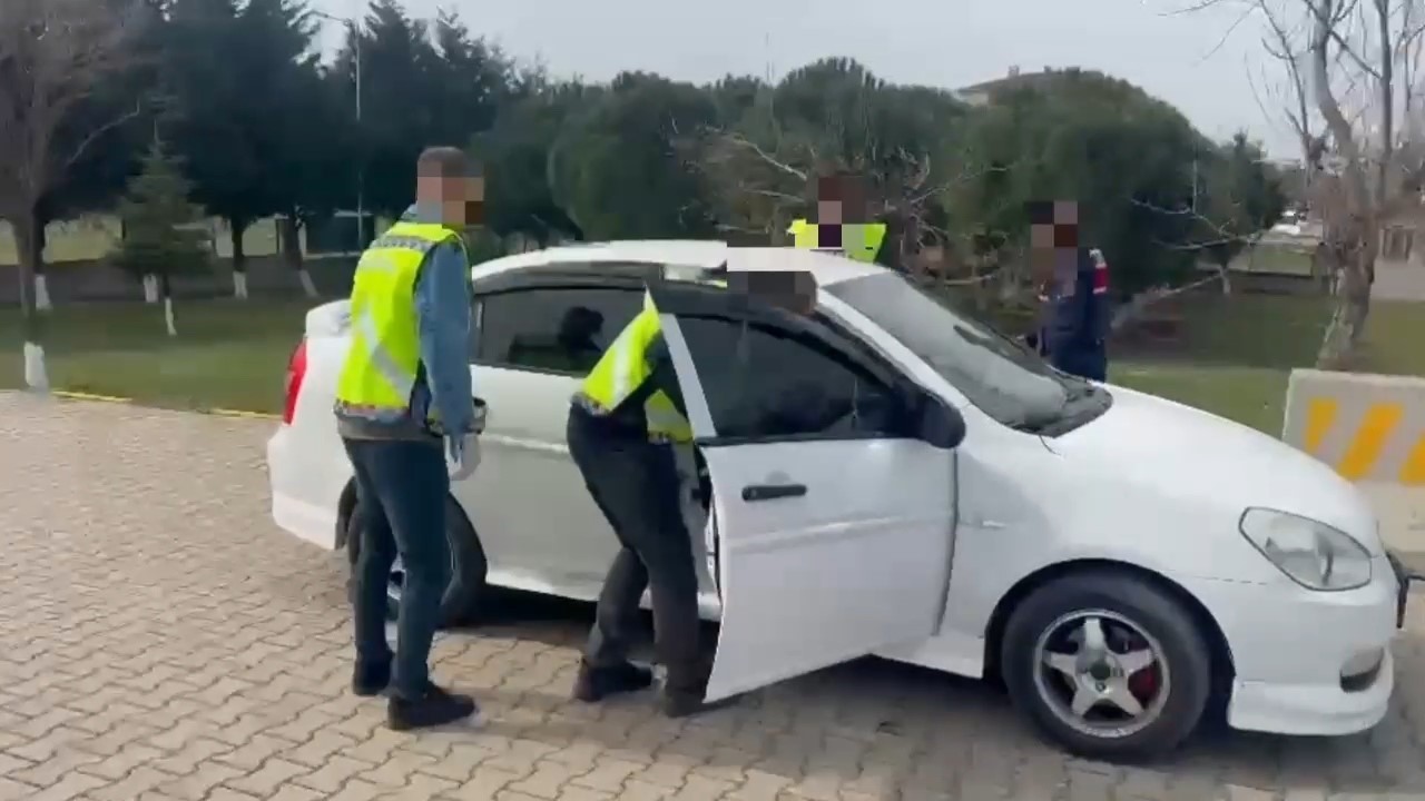 Tekirdağ&rsquo;da durdurulan ara&ccedil;tan cephanelik &ccedil;ıktı: 1 kişi tutuklandı
