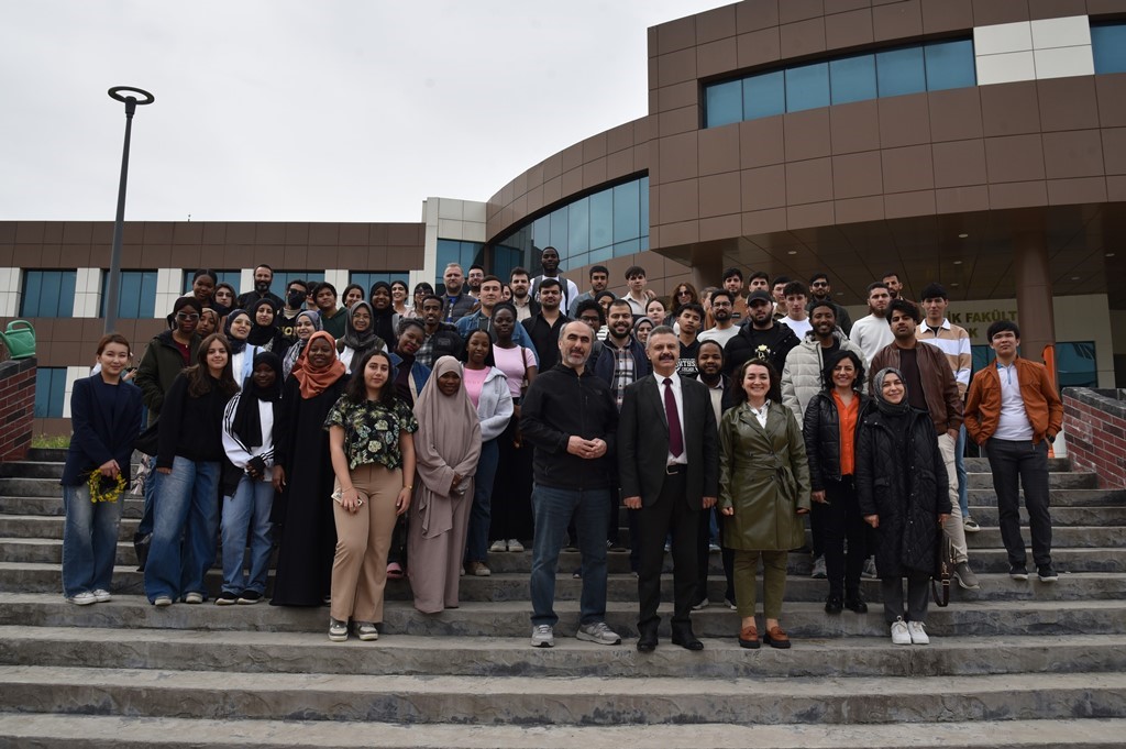 OM&Uuml;&rsquo;de 50. yıl i&ccedil;in 50 fidan dikildi

