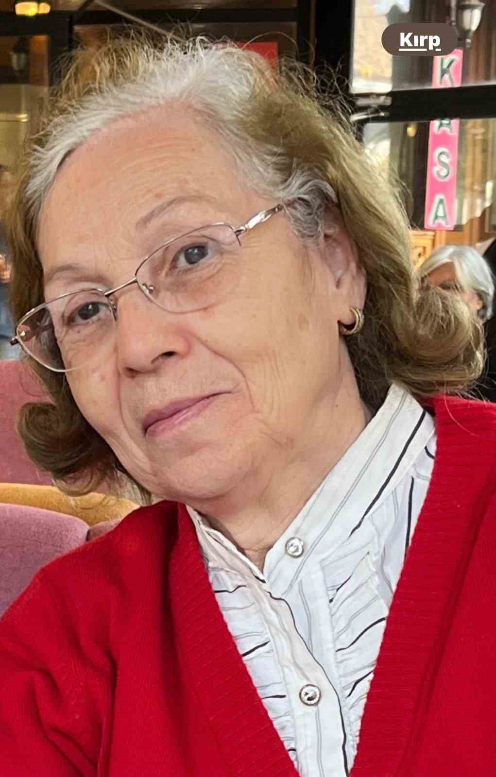 Sanat&ccedil;ı Mithat K&ouml;rler&rsquo;in Porsuk &Ccedil;ayı&rsquo;nda &ouml;l&uuml; bulunan ablası toprağa verildi
