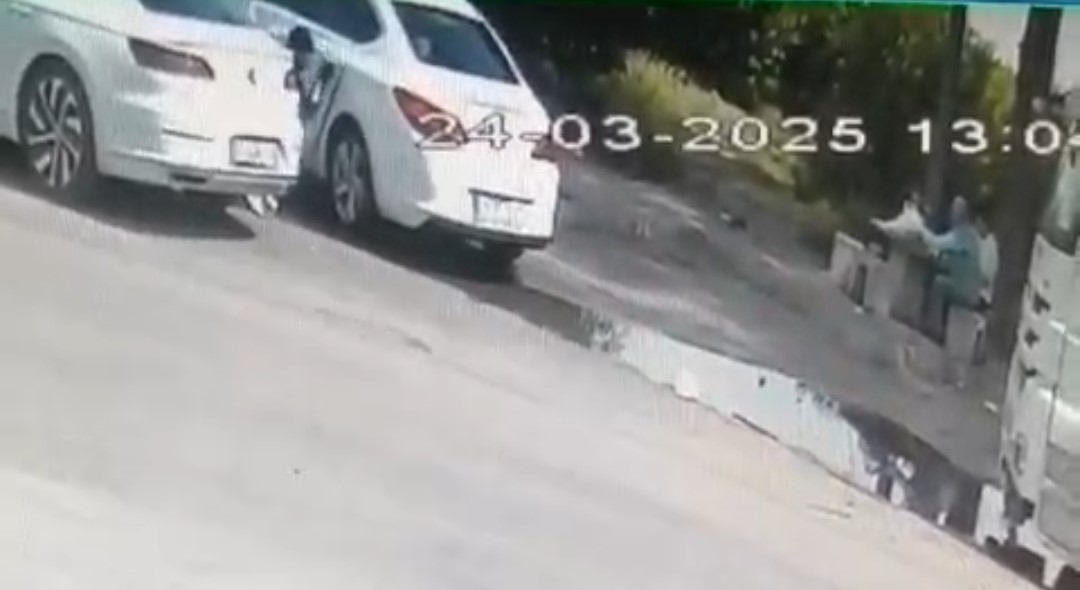 Adana-Mersin otoyolunda bu da oldu: Kadının kanser ila&ccedil;ları &ccedil;alındı
