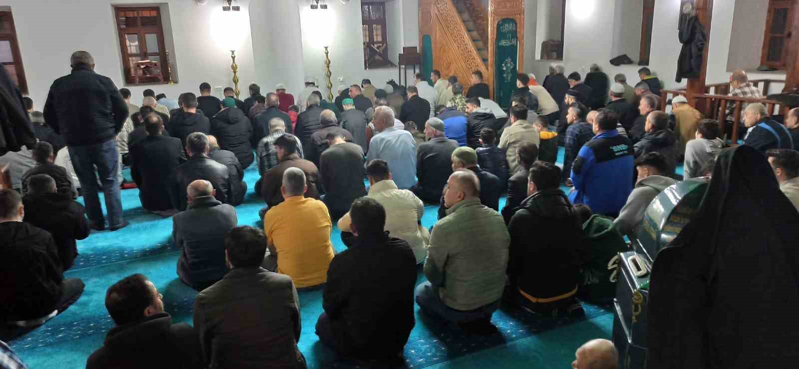 Devrek’te Kadir Gecesi coşku içerisinde idrak edildi