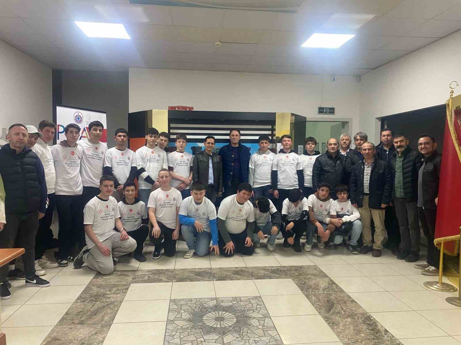 PISA sınavına hazırlanan öğrenciler için iftar programı