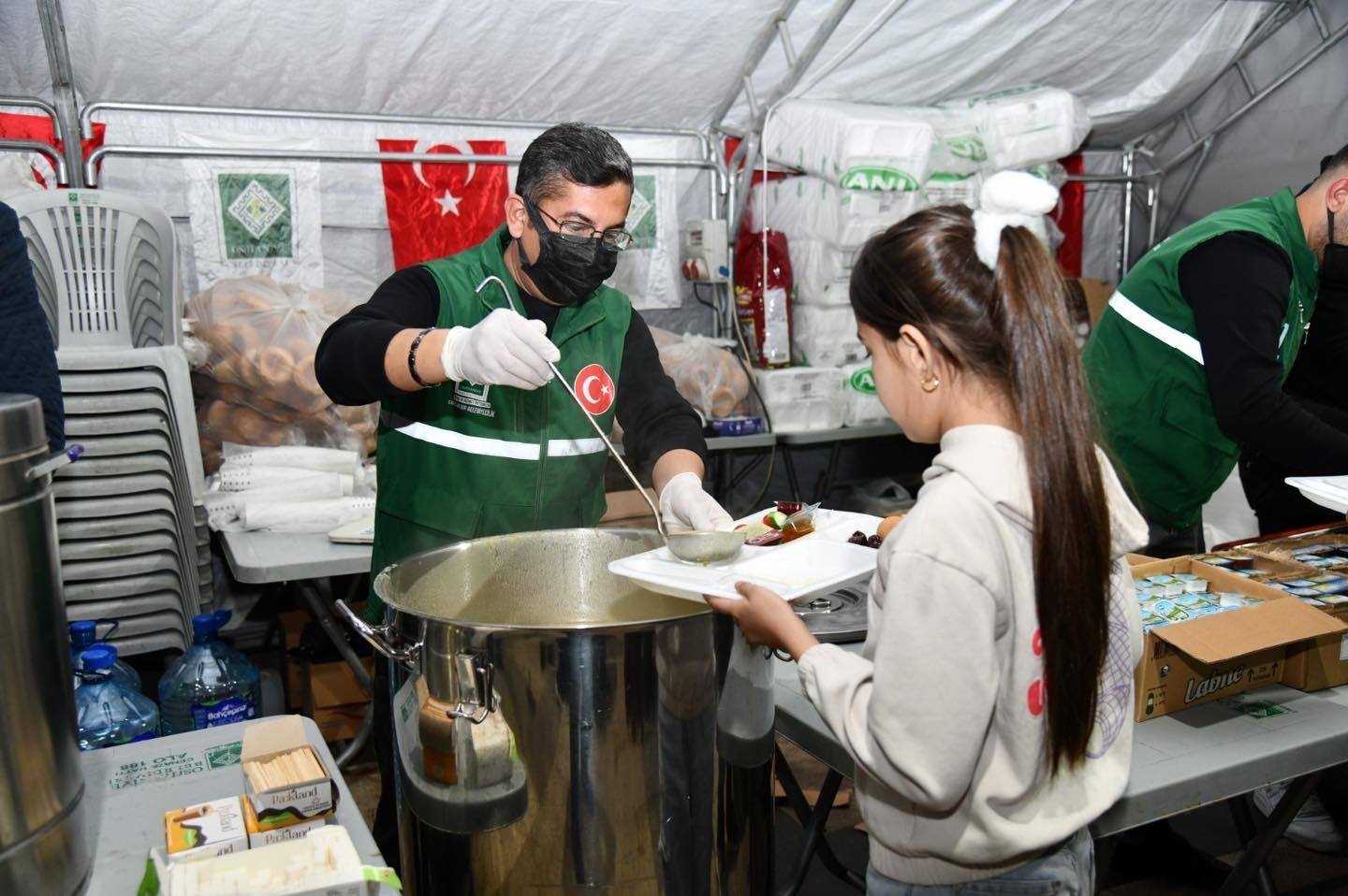 Osmaniye Belediyesinden Kadir Gecesi’nde sahur yemeği