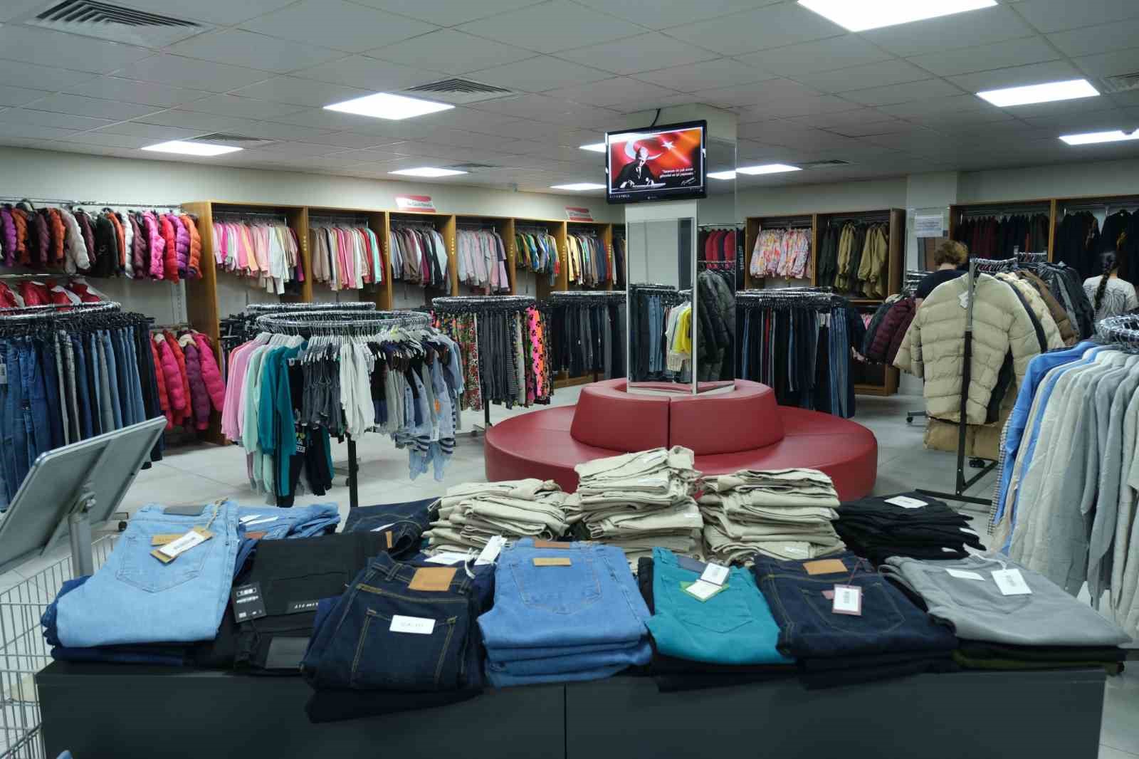 Altıeyl&uuml;l Ramazan&rsquo;da komşularının yanında
