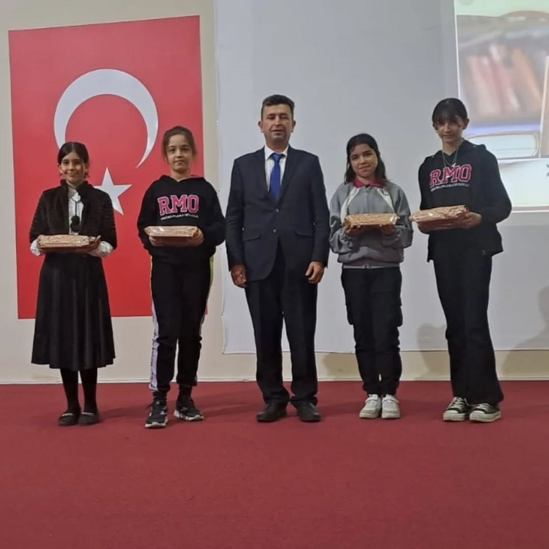 Edremit&rsquo;te k&uuml;t&uuml;phane haftası etkinlikleri d&uuml;zenlendi
